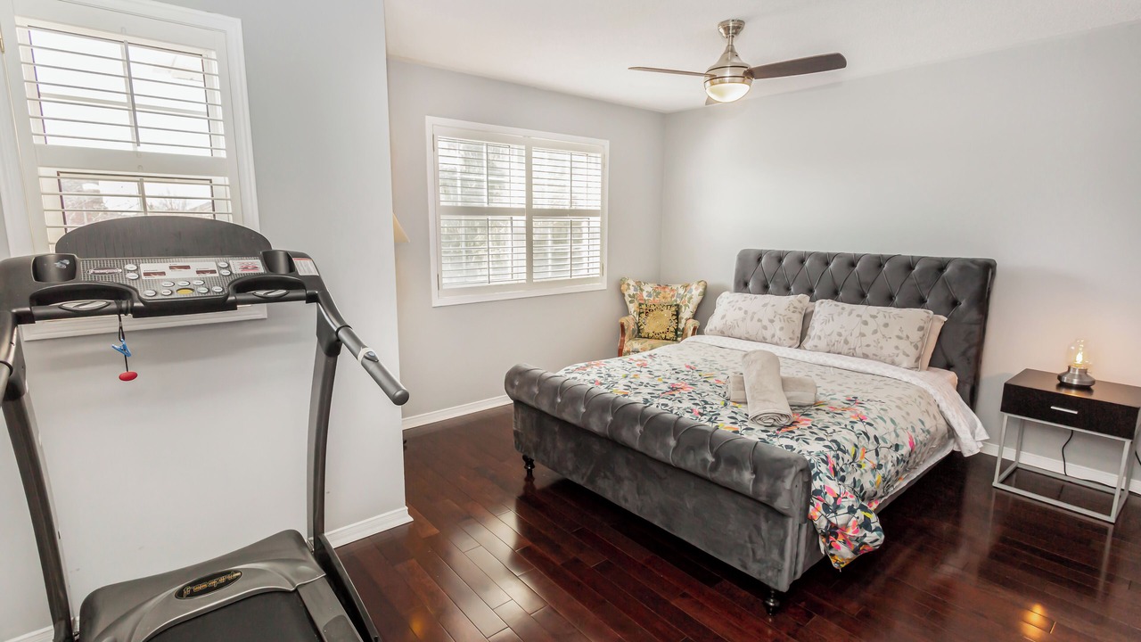 Photo of Bedroom in Churchill Meadows