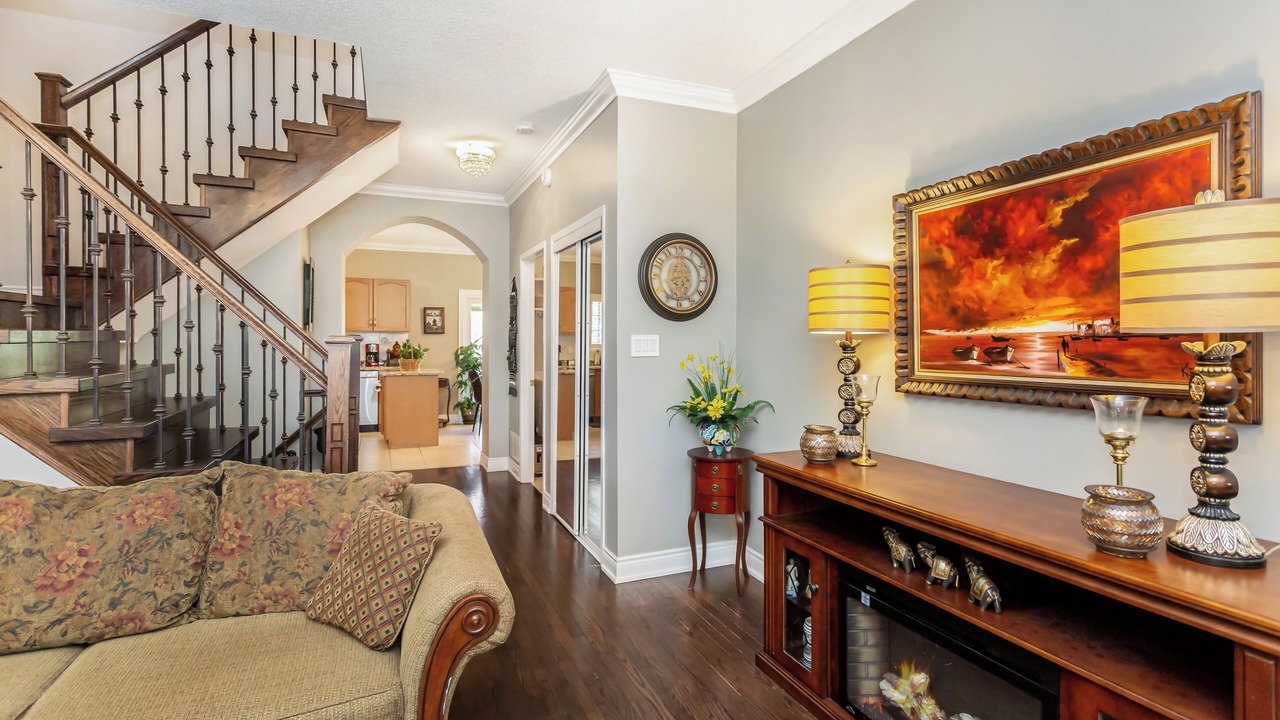 Photo of Livingroom in Churchill Meadows