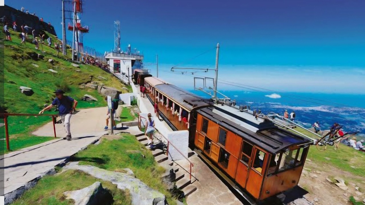 Photo of Others in Armendarits