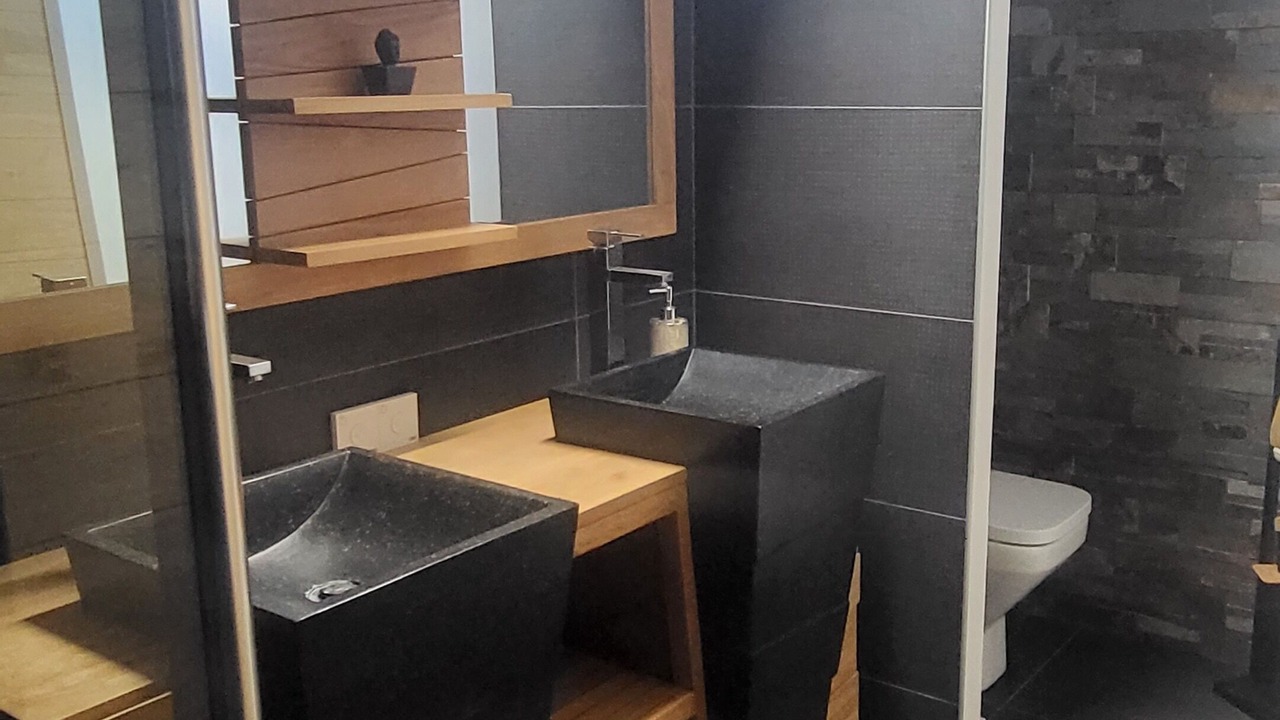 Photo of Bathroom in Armendarits