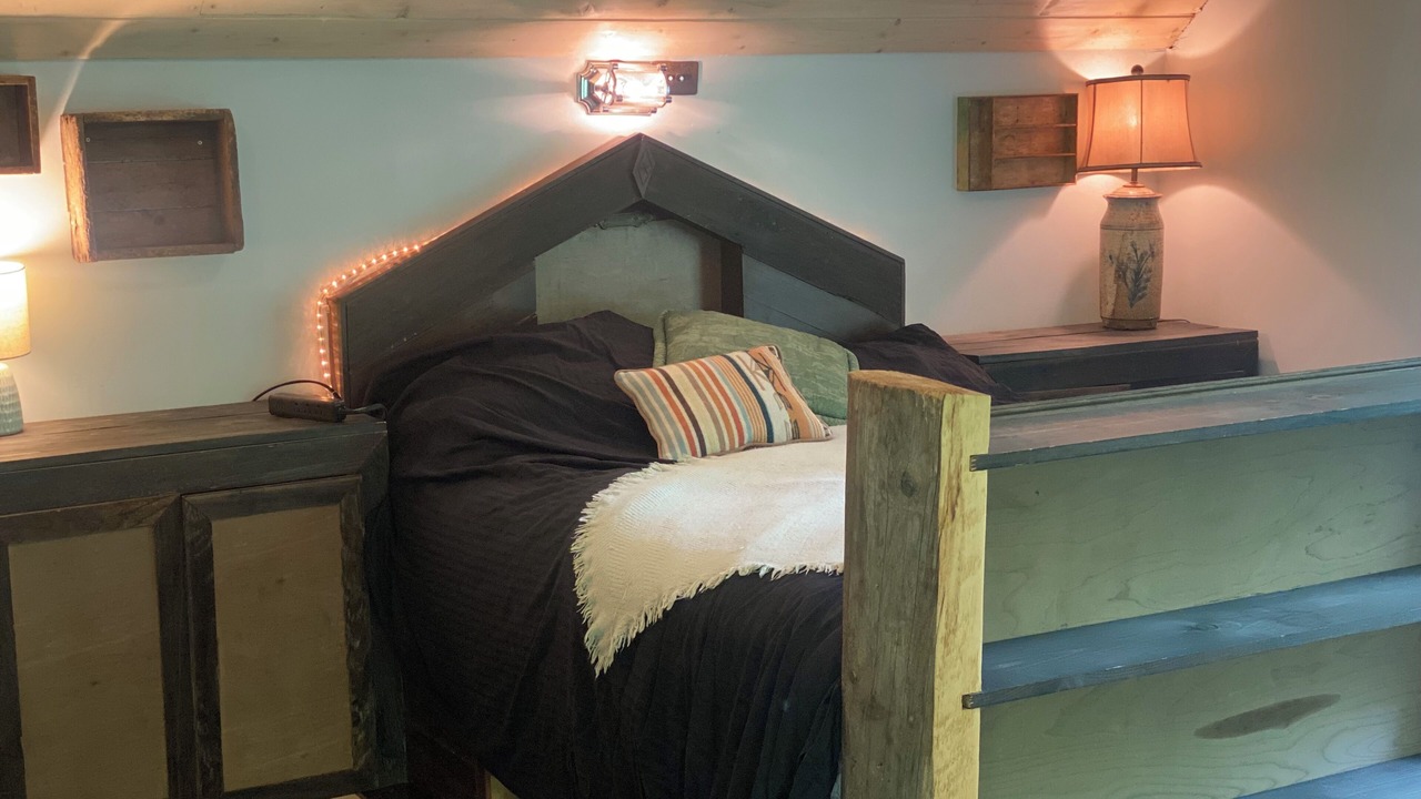 Photo of Bedroom in Sutton-Alpine