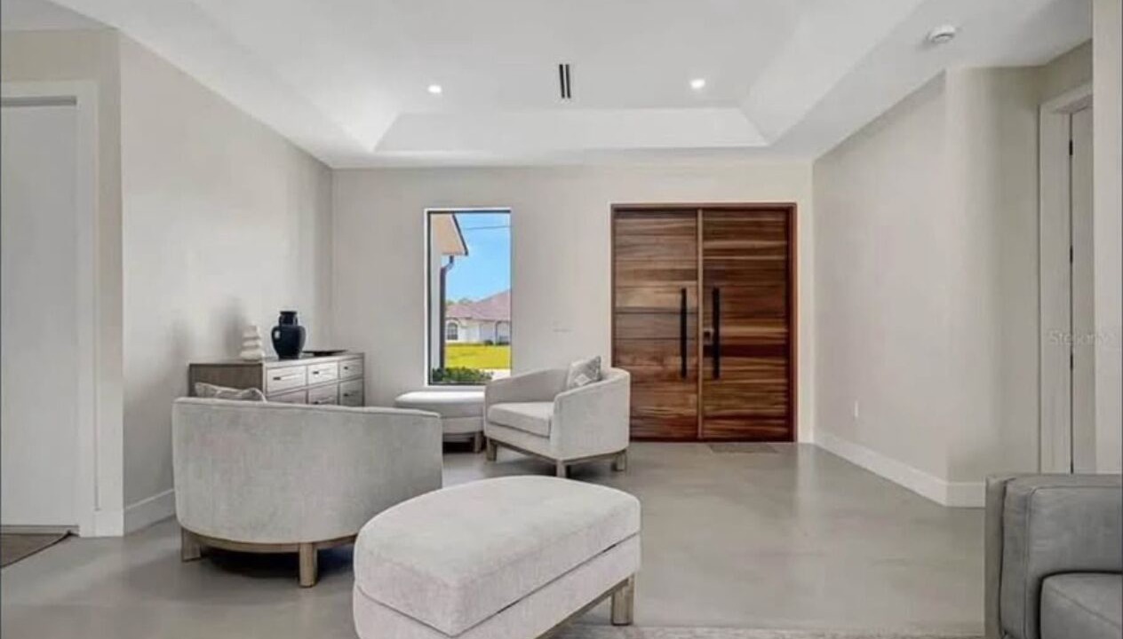 Photo of Livingroom in Long Meadow