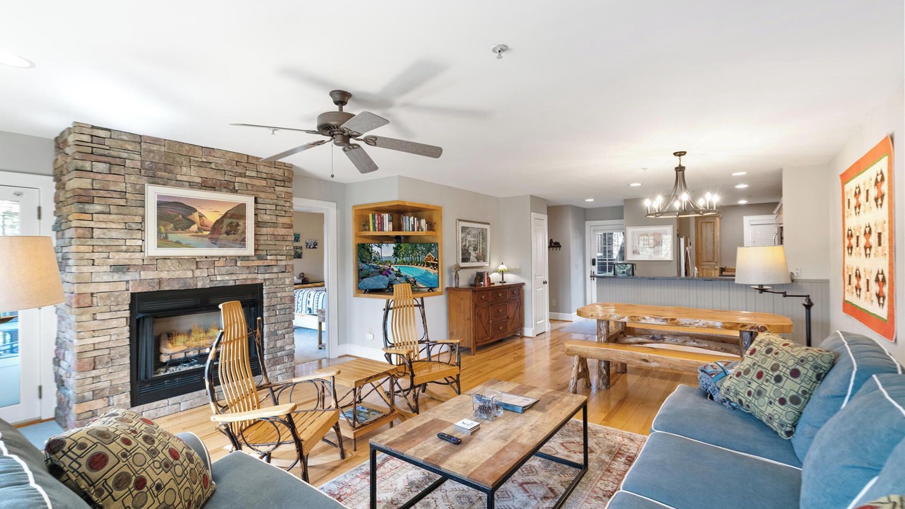 Photo of Livingroom in Foscoe