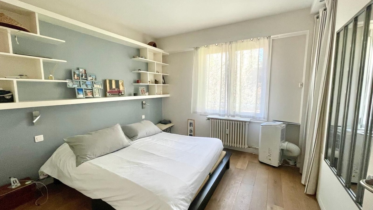 Photo of Bedroom in Saint-Cloud