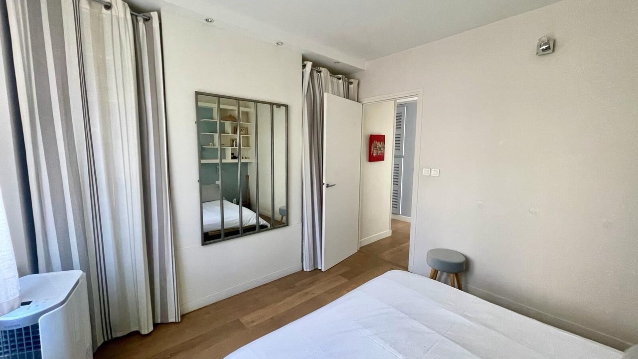 Photo of Bedroom in Saint-Cloud