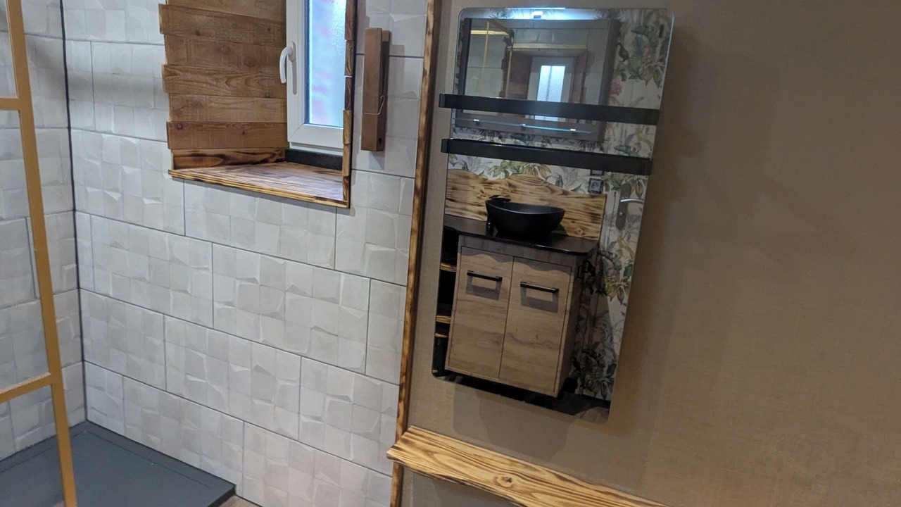 Photo of Bathroom in Loiron