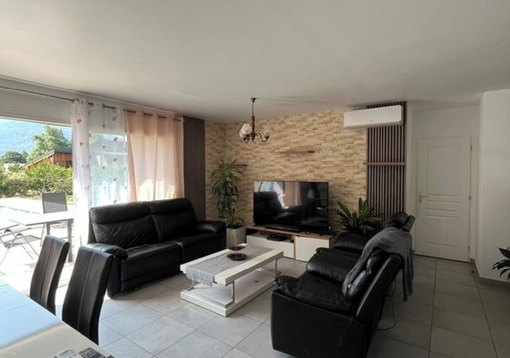 Photo of Livingroom in Chaum