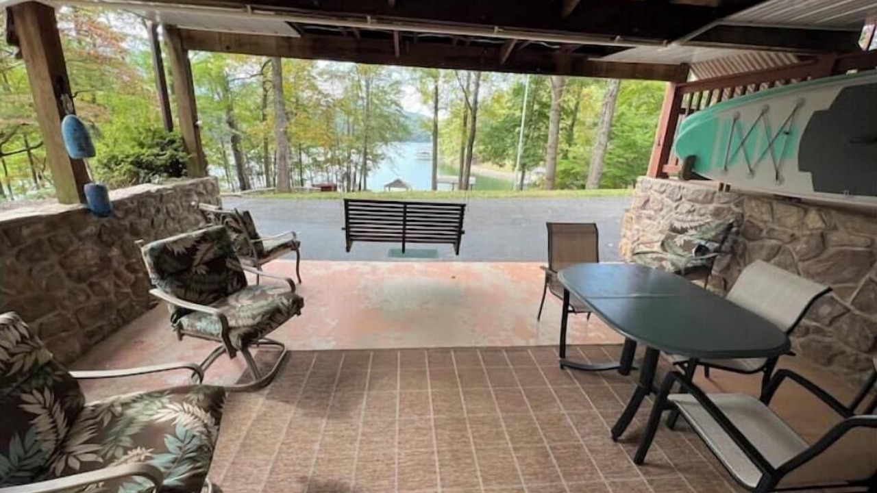 Photo of Outdoor in Huddleston