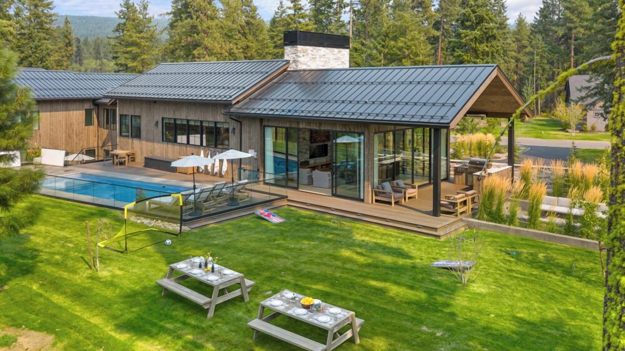 Photo of Outdoor in Roslyn