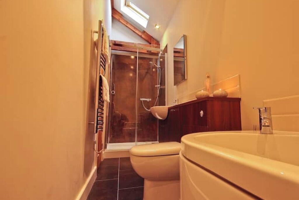 Photo of Bathroom in Felmingham