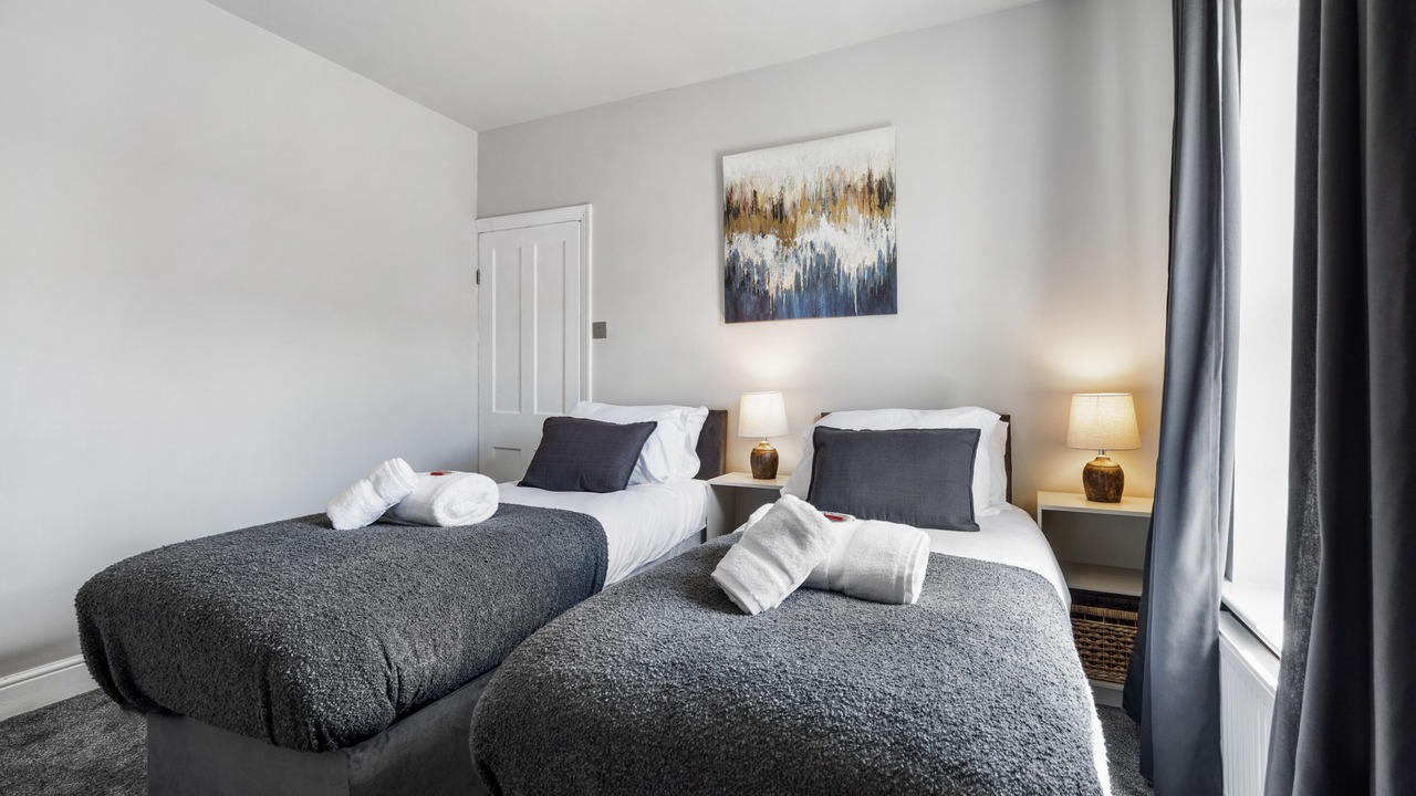 Photo of Others in Lincoln