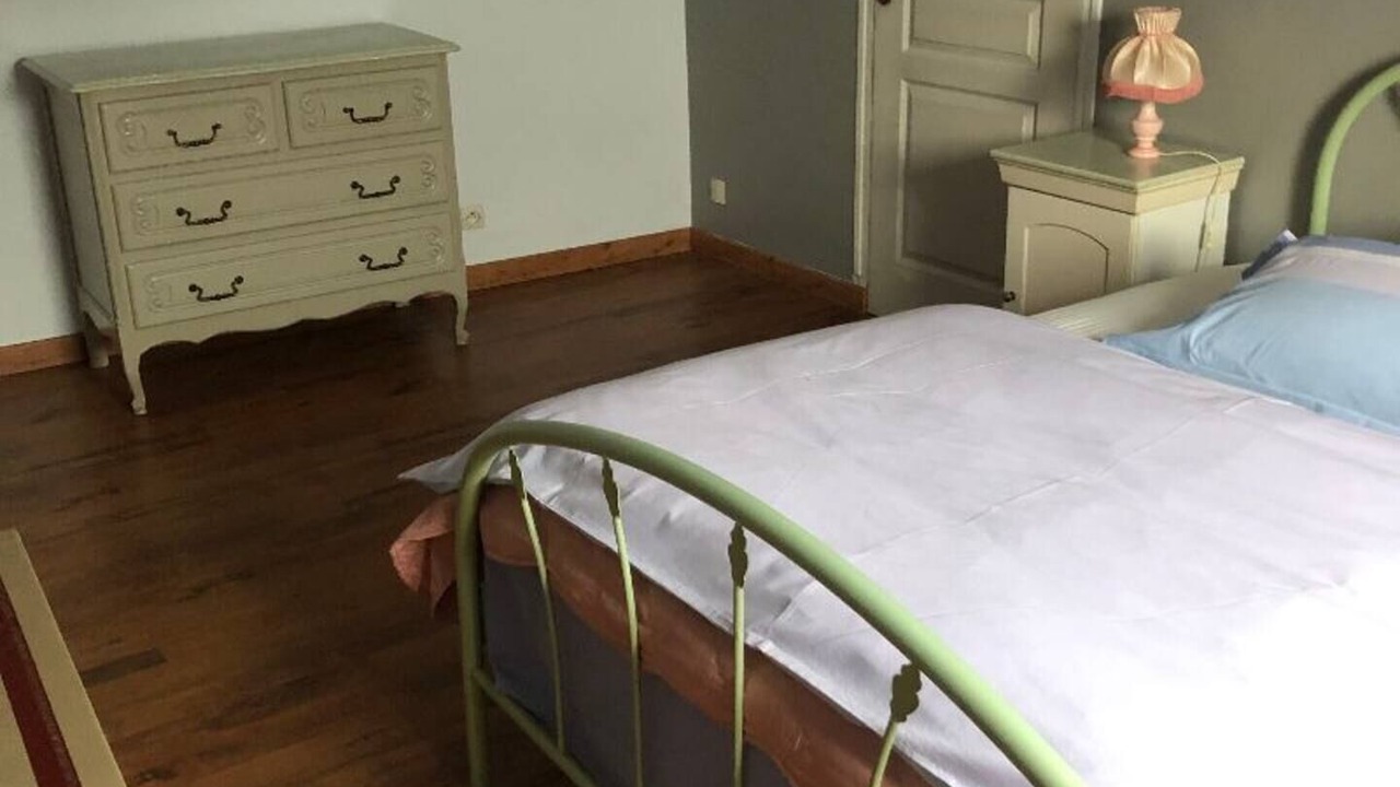 Photo of Bedroom in Montfort-le-Gesnois