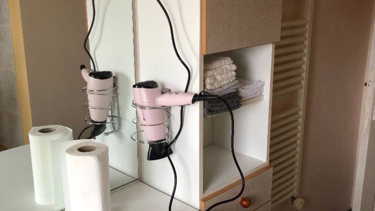 Photo of Bathroom in Montfort-le-Gesnois