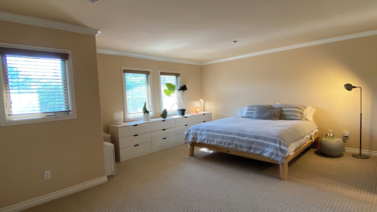 Photo of Bedroom in Mid Central