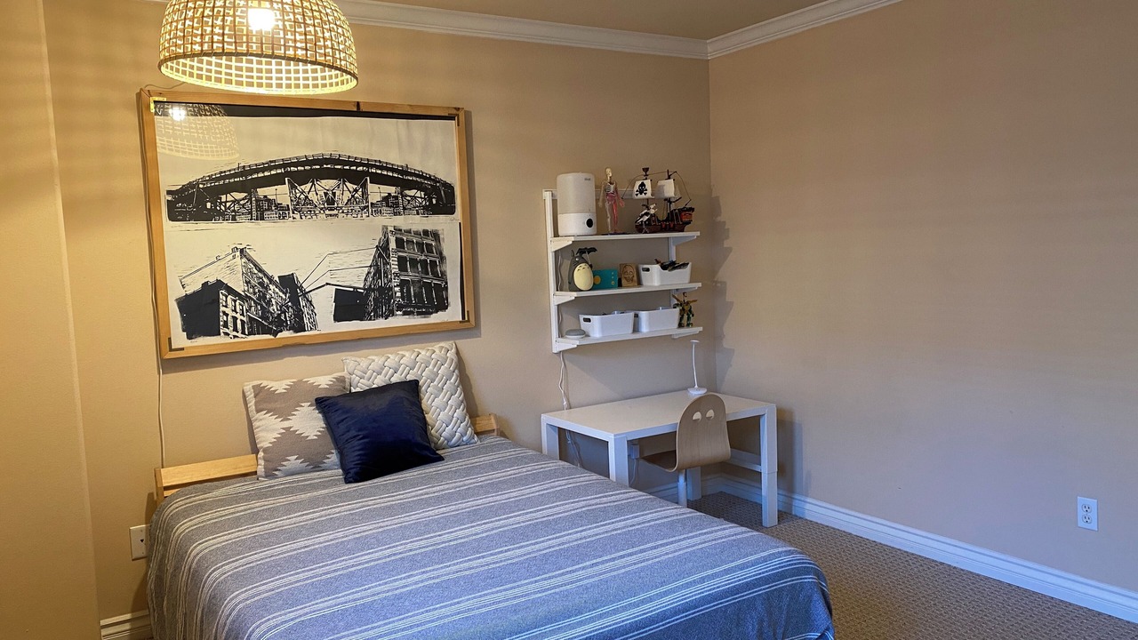 Photo of Bedroom in Mid Central