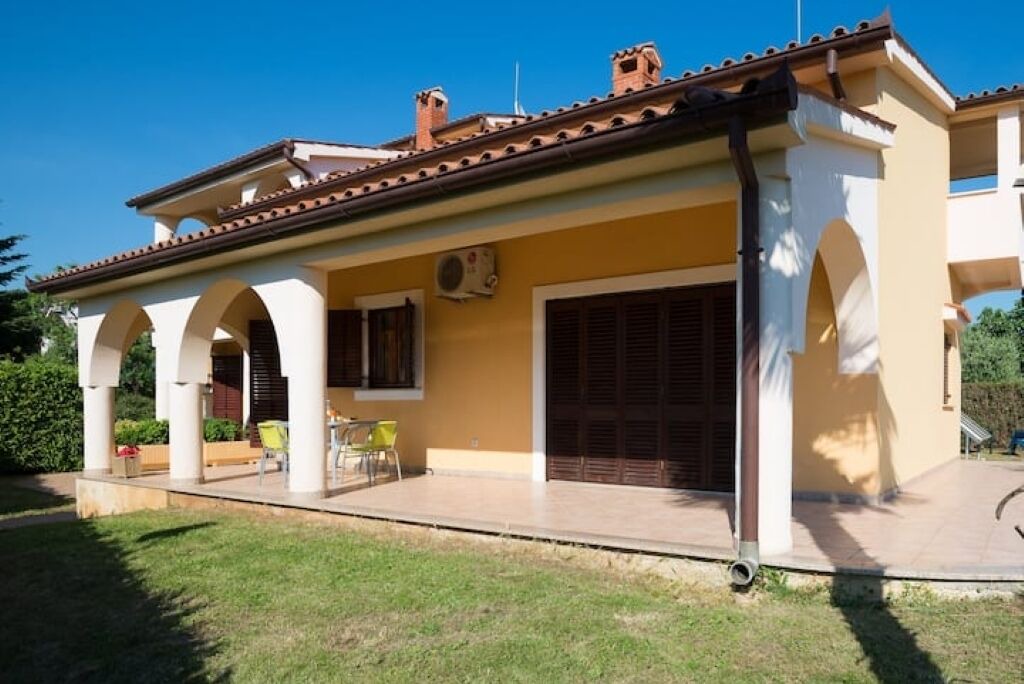 Photo of Outdoor in Gulici