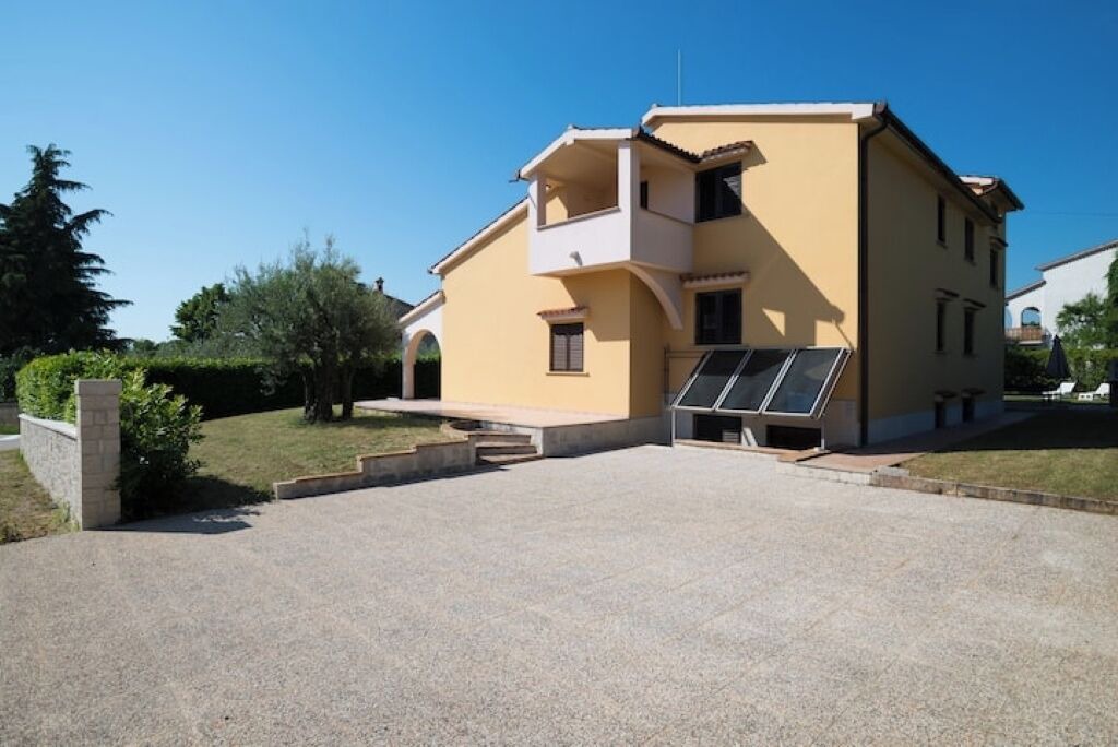 Photo of Outdoor in Gulici
