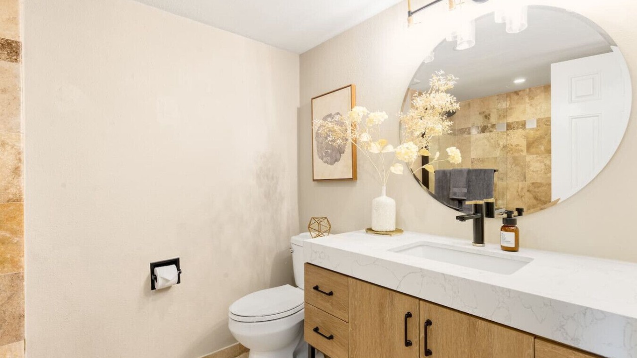 Photo of Bathroom in Inglewood-Finn Hill