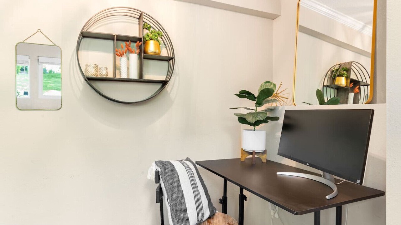 Photo of Others in Inglewood-Finn Hill