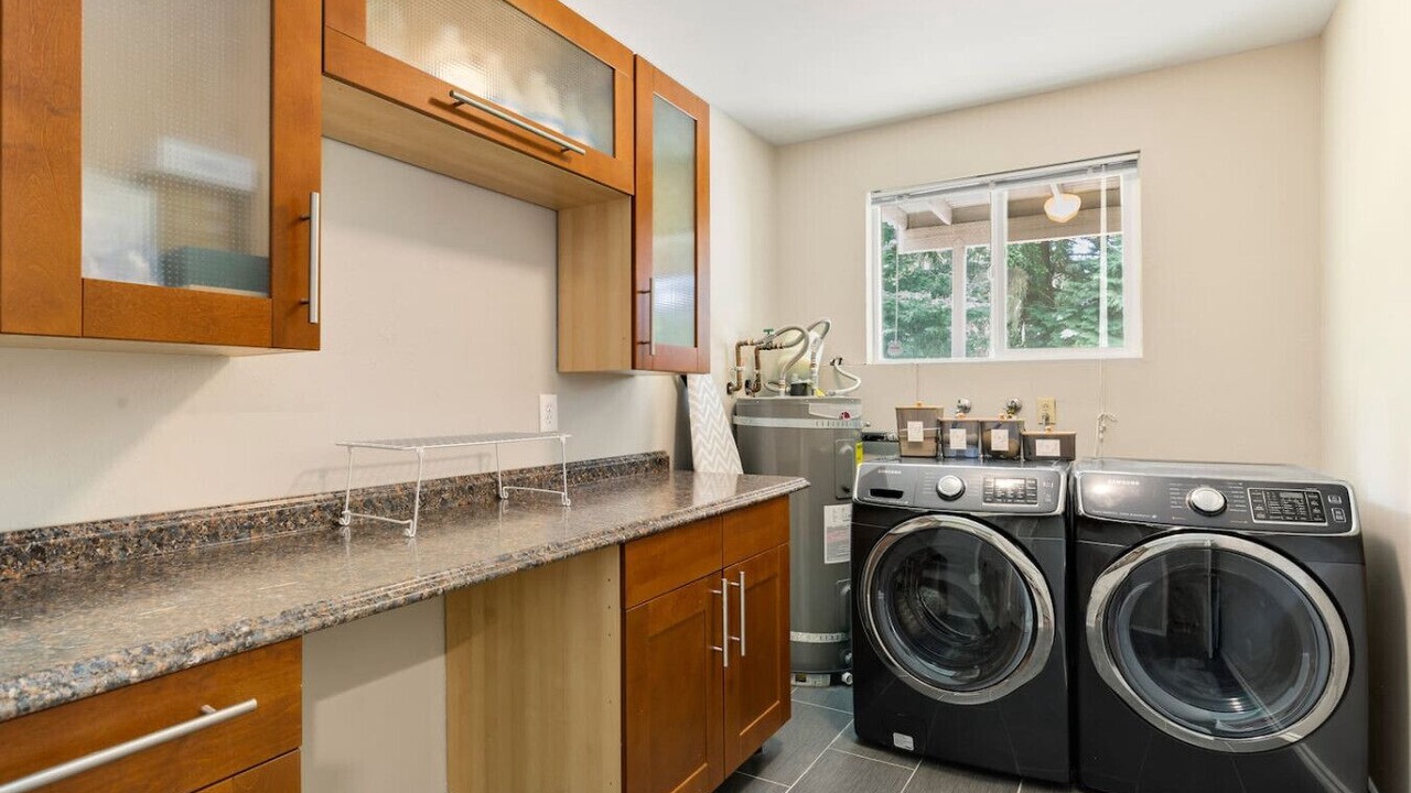 Photo of Others in Inglewood-Finn Hill