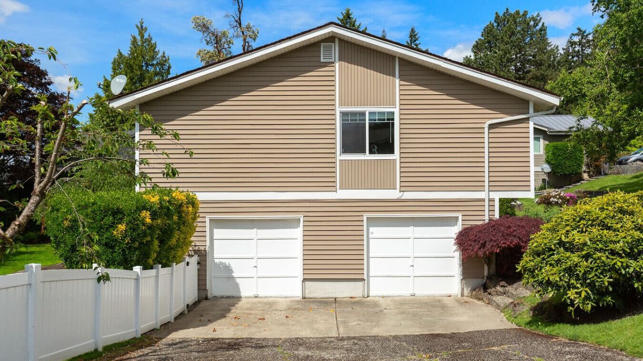 Photo of Outdoor in Inglewood-Finn Hill