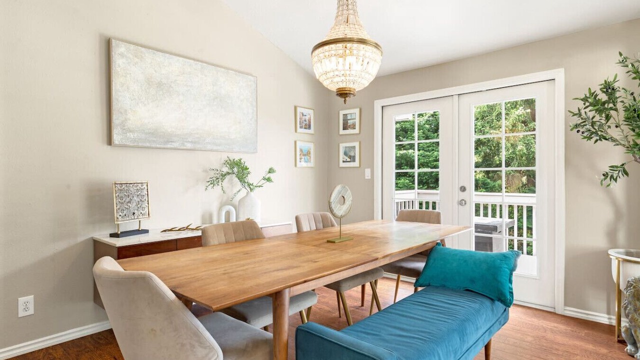 Photo of Others in Inglewood-Finn Hill