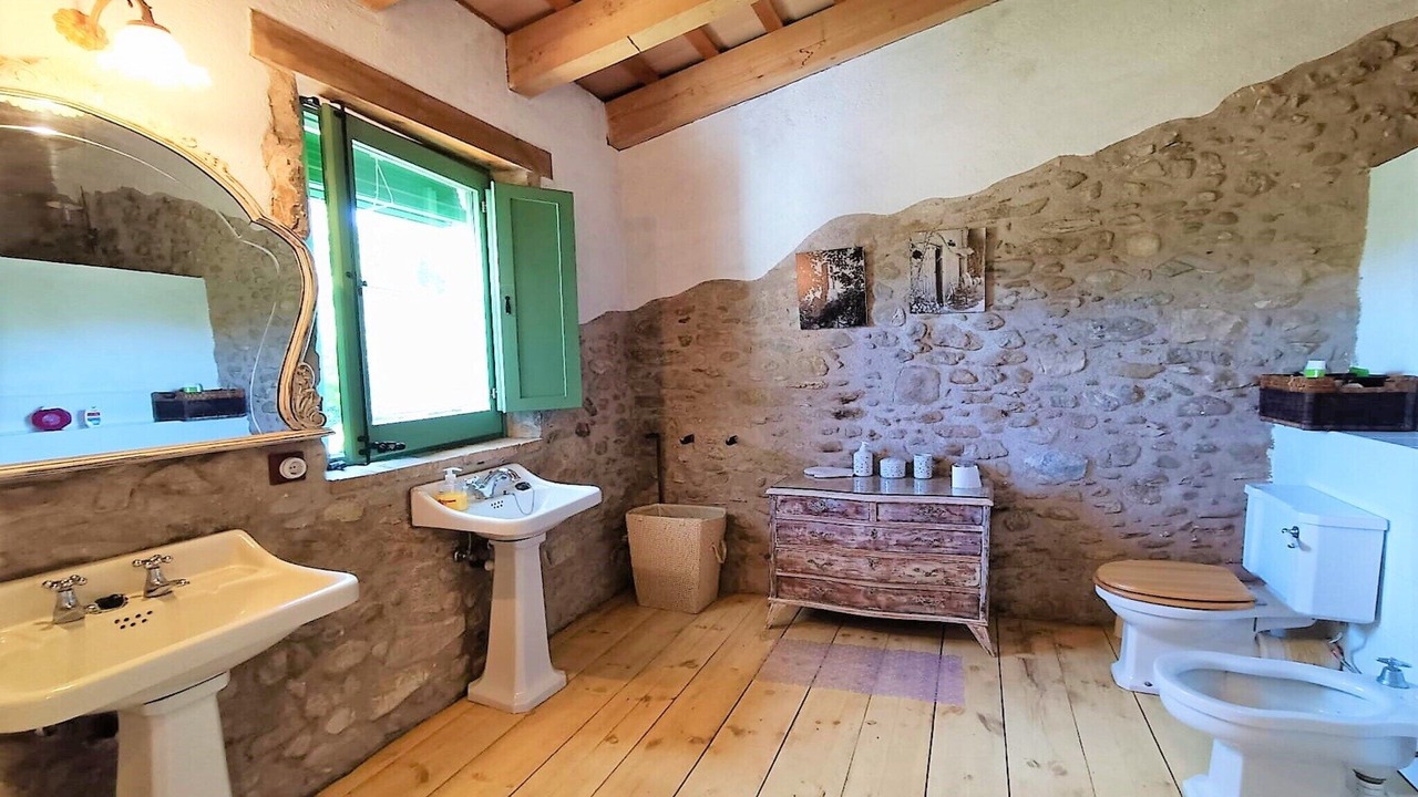 Photo of Bathroom in Mieras
