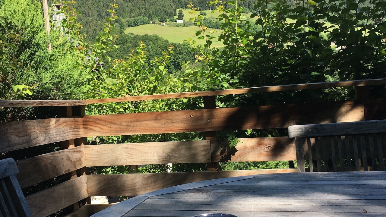 Photo of Outdoor in Montmin