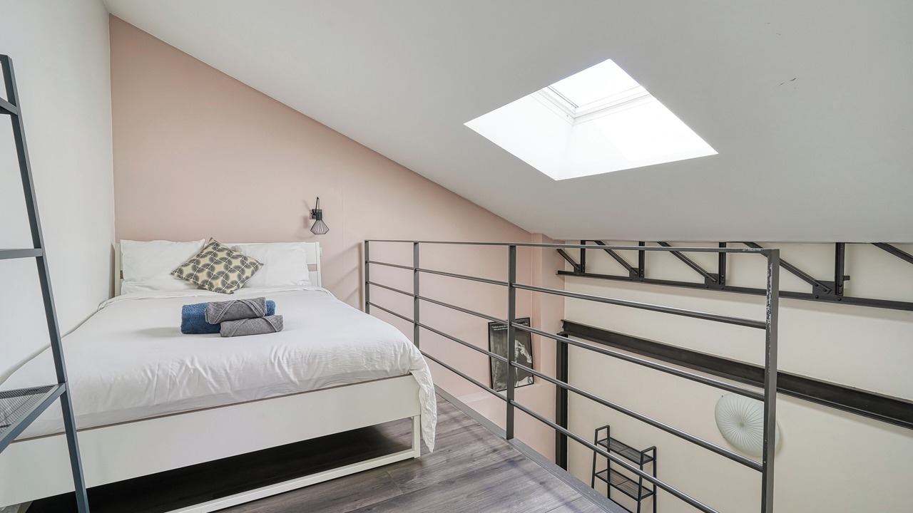 Photo of Bedroom in Melun