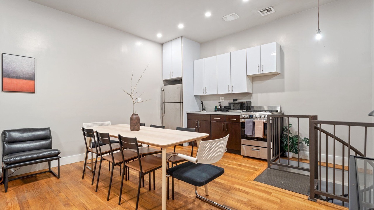 Photo of Others in Williamsburg