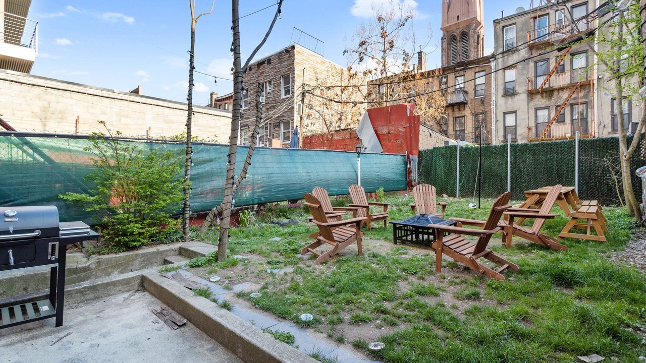 Photo of Outdoor in Williamsburg