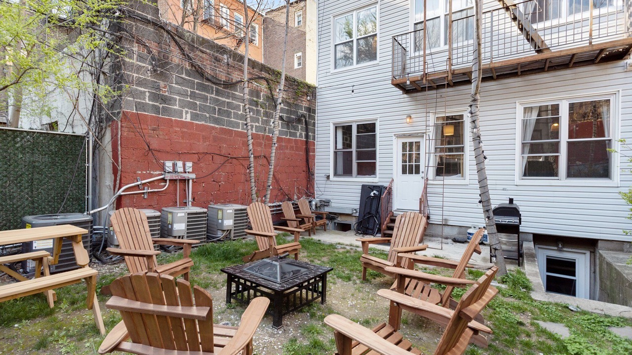 Photo of Outdoor in Williamsburg