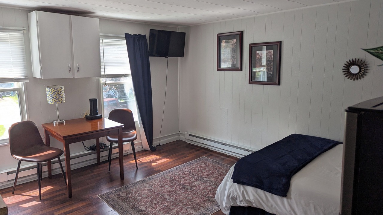 Photo of Bedroom in Oswego