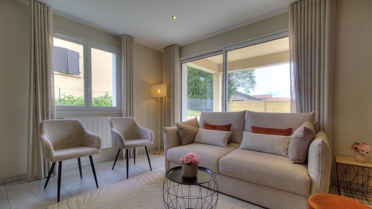 Photo of Livingroom in Saint-Denis-les-Bourg