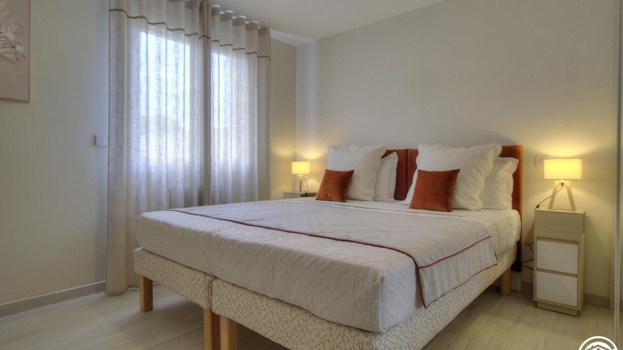 Photo of Bedroom in Saint-Denis-les-Bourg