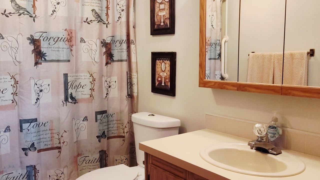 Photo of Bathroom in Chiloquin