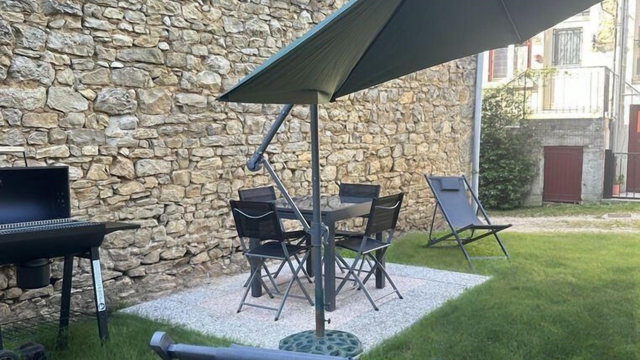 Photo of Outdoor in Boyeux-Saint-Jerome