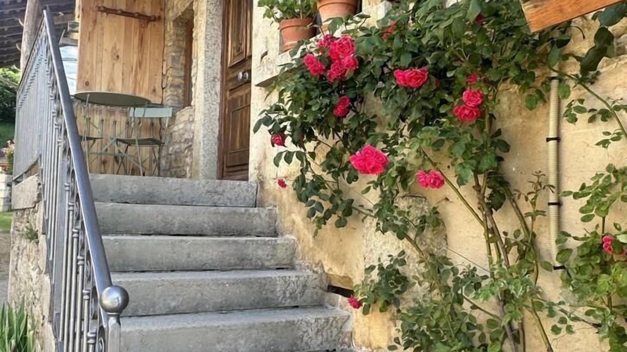 Photo of Outdoor in Boyeux-Saint-Jerome