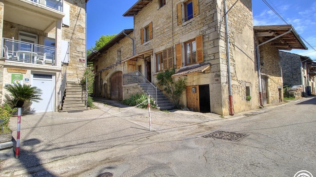 Photo of Outdoor in Boyeux-Saint-Jerome