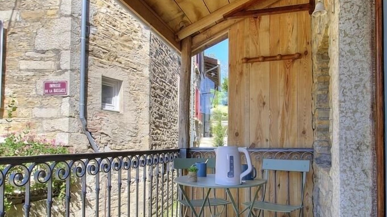 Photo of Outdoor in Boyeux-Saint-Jerome