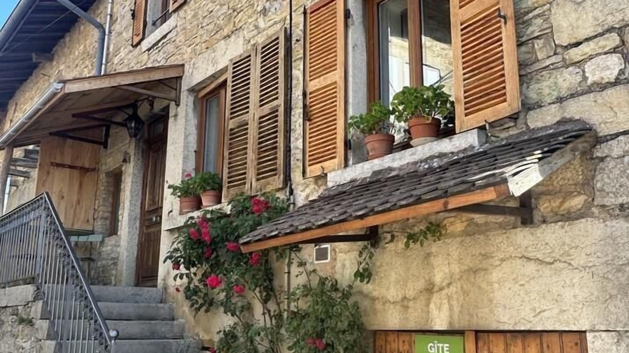 Photo of Outdoor in Boyeux-Saint-Jerome