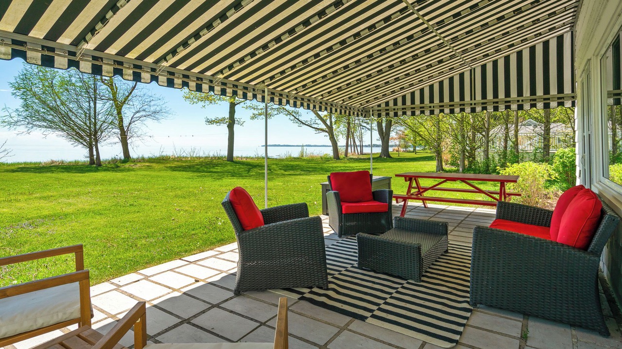 Photo of Patio Balcony in Fort Erie