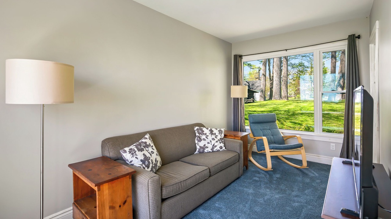 Photo of Livingroom in Fort Erie