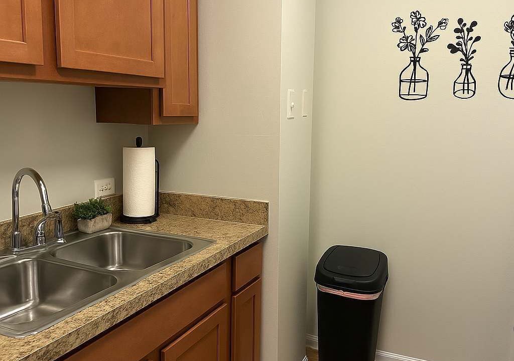 Photo of Others in Lake View East