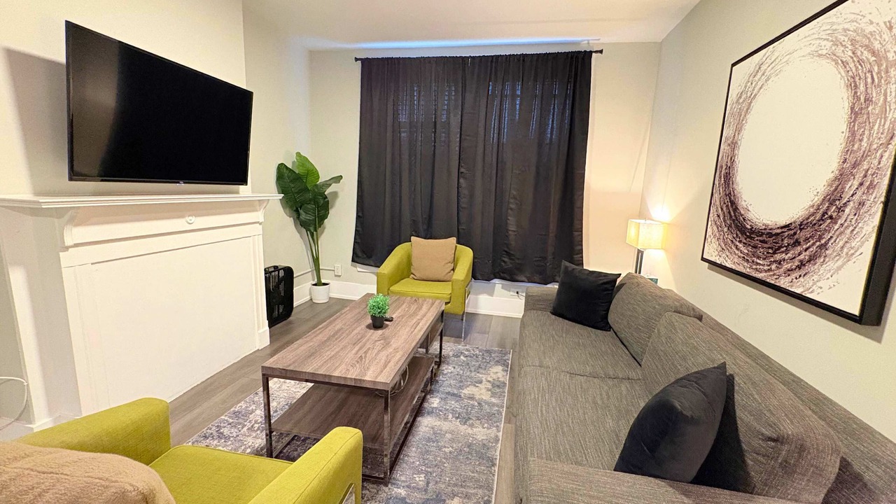 Photo of Livingroom in Sheffield and DePaul