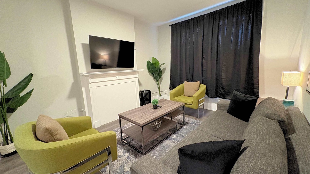 Photo of Livingroom in Sheffield and DePaul