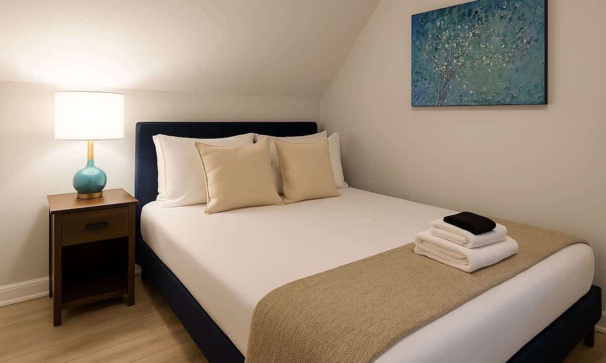 Photo of Bedroom in Pulaski Park