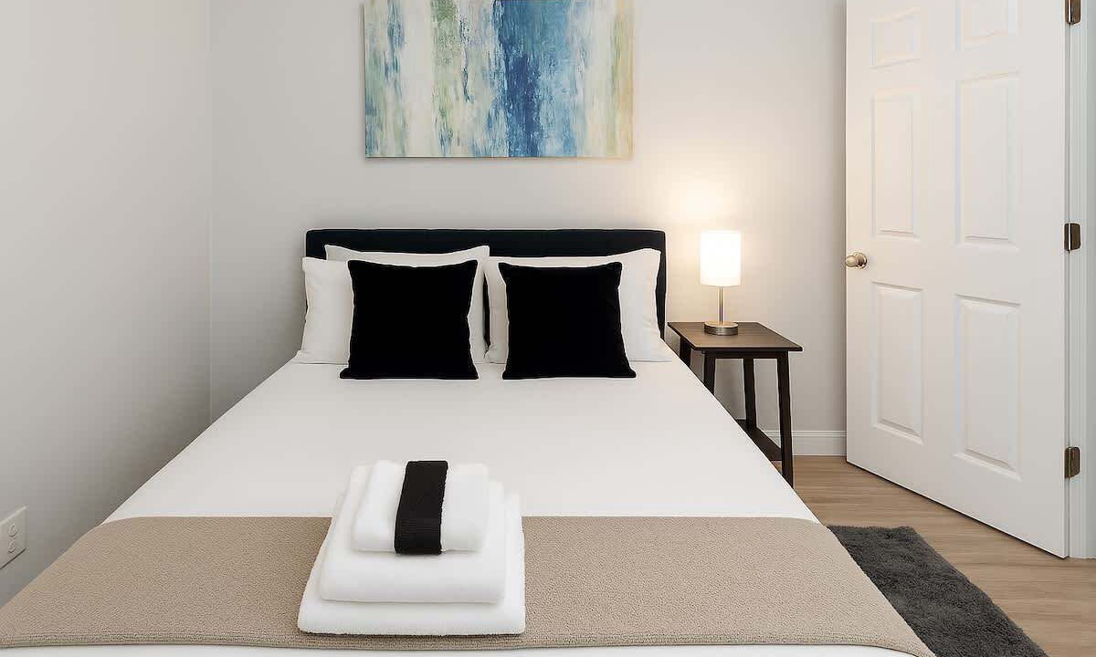 Photo of Bedroom in Pulaski Park