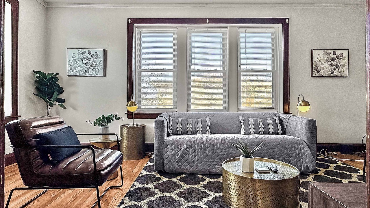 Photo of Livingroom in Old Irving Park