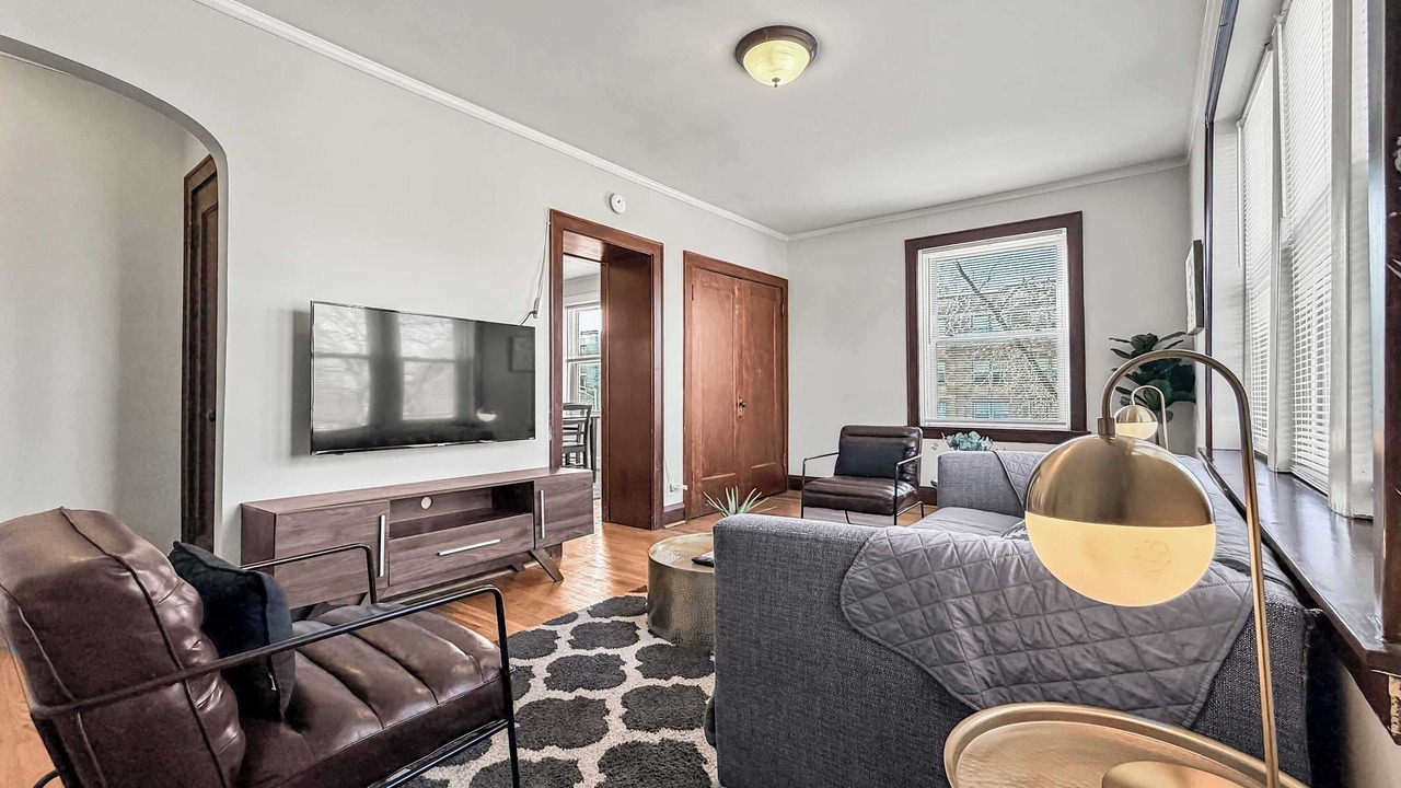 Photo of Livingroom in Old Irving Park